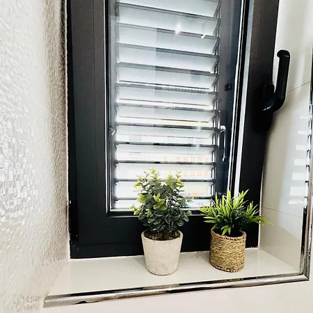 Choice With Free Private Parking Close To The Old Town