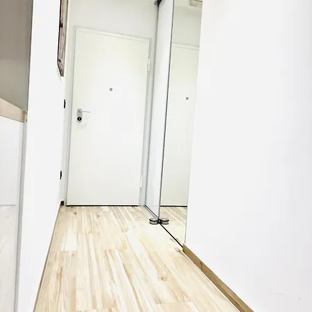 Choice With Free Private Parking Close To The Old Town 公寓 *