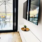 Choice With Free Private Parking Close To The Old Town Apartament *
