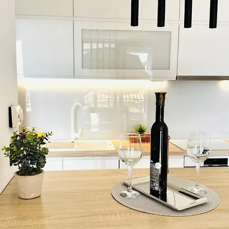 Choice With Free Private Parking Close To The Old Town *