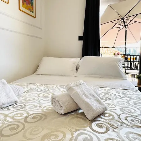 Choice With Free Private Parking Close To The Old Town Apartment