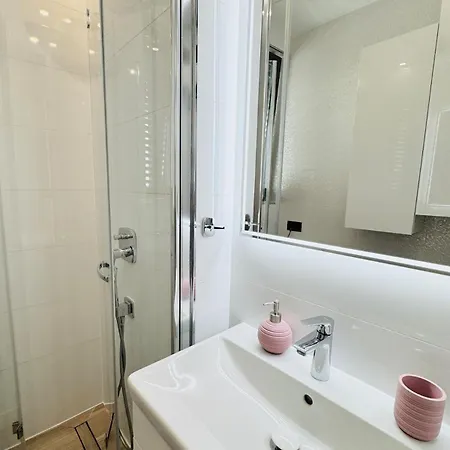 Choice With Free Private Parking Close To The Old Town *