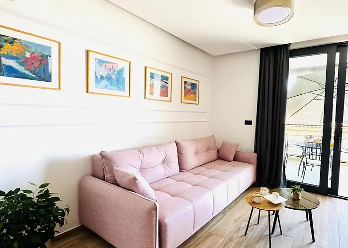 Choice With Free Private Parking Close To The Old Town *