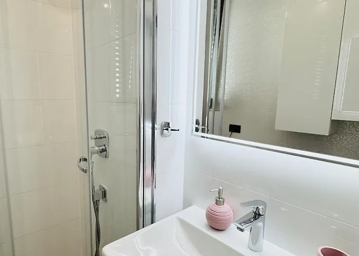 Choice With Free Private Parking Close To The Old Town *