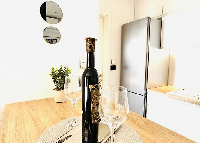 Choice With Free Private Parking Close To The Old Town Apartamento *