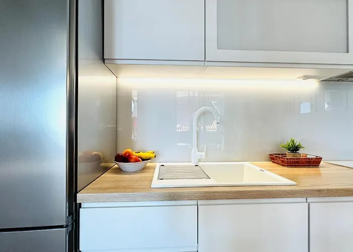 Choice With Free Private Parking Close To The Old Town Apartman