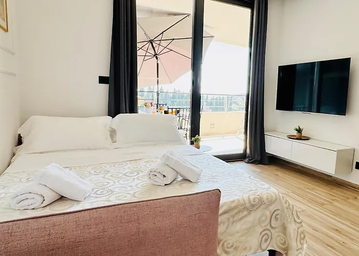 Choice With Free Private Parking Close To The Old Town *